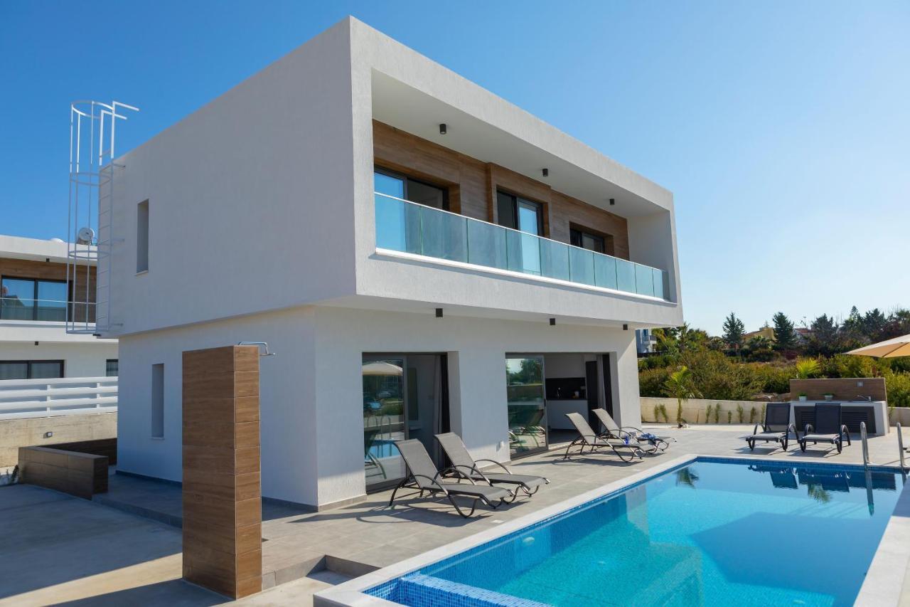 Villa Marlene, Walking Distance To Coral Beach! Pégeia Exteriör bild