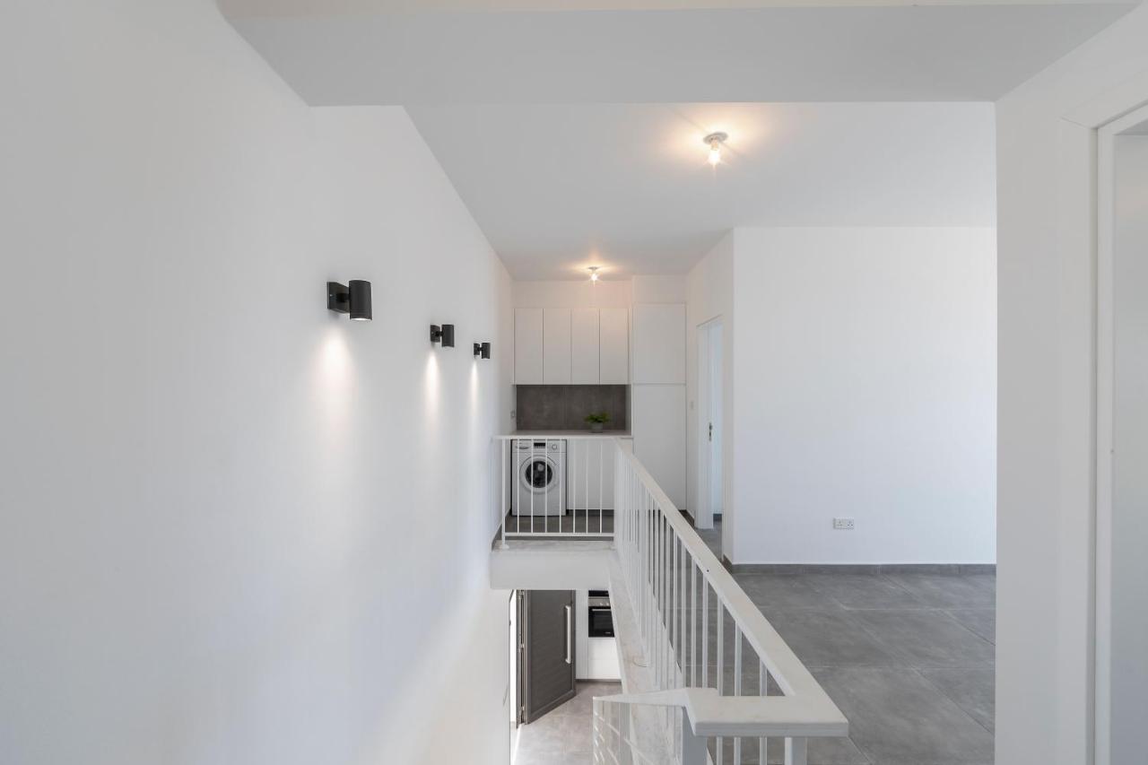 Villa Marlene, Walking Distance To Coral Beach! Pégeia Exteriör bild
