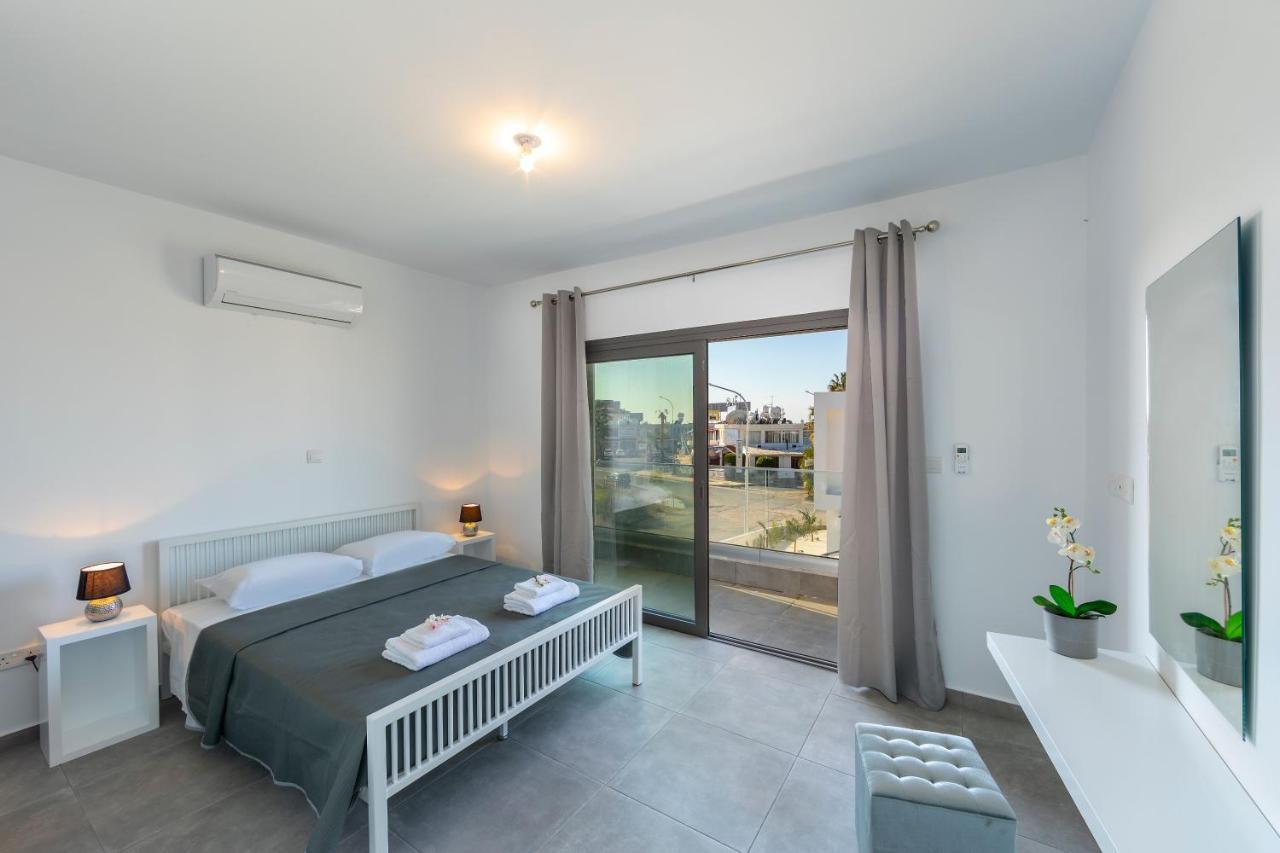 Villa Marlene, Walking Distance To Coral Beach! Pégeia Exteriör bild