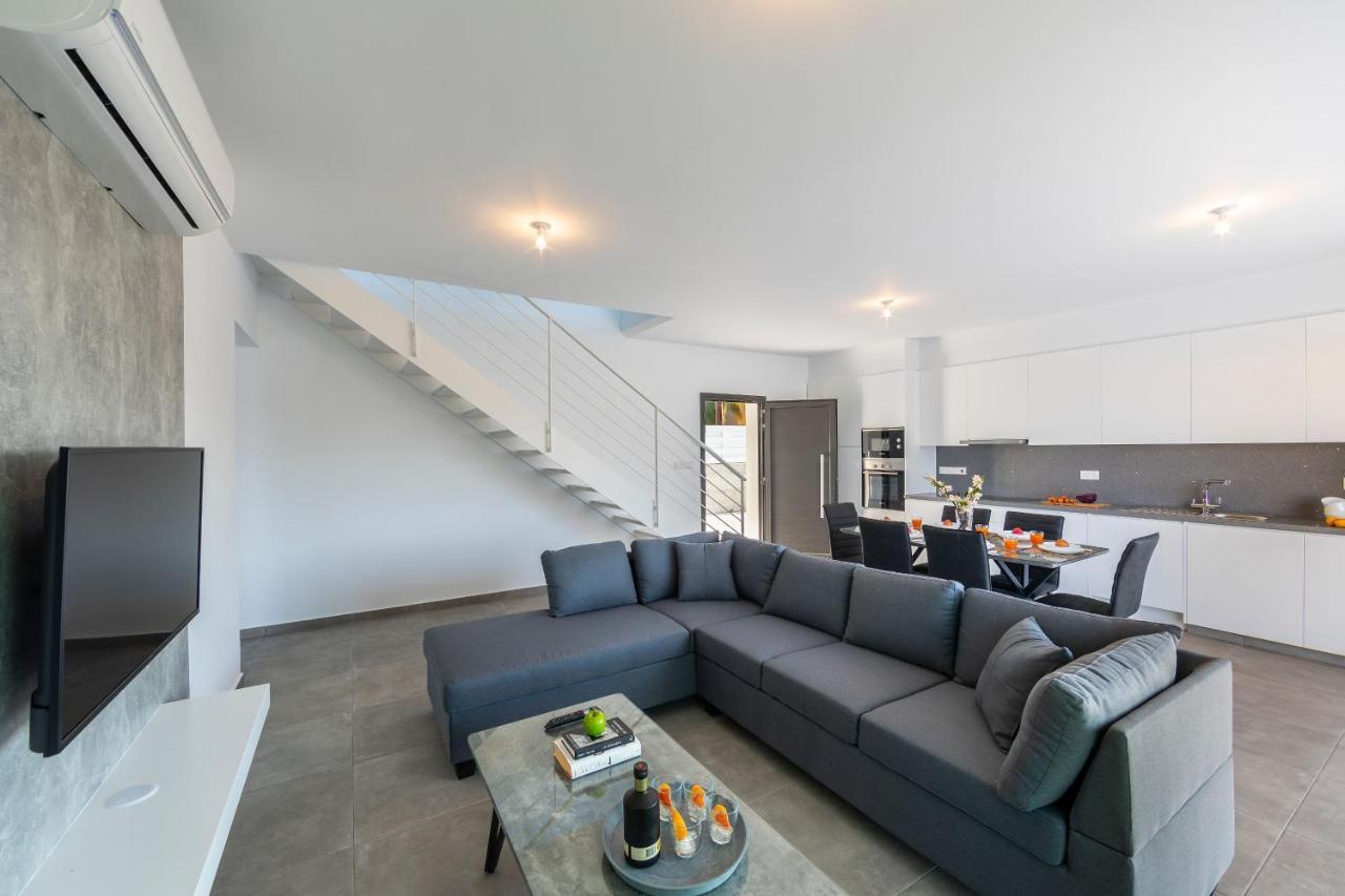 Villa Marlene, Walking Distance To Coral Beach! Pégeia Exteriör bild